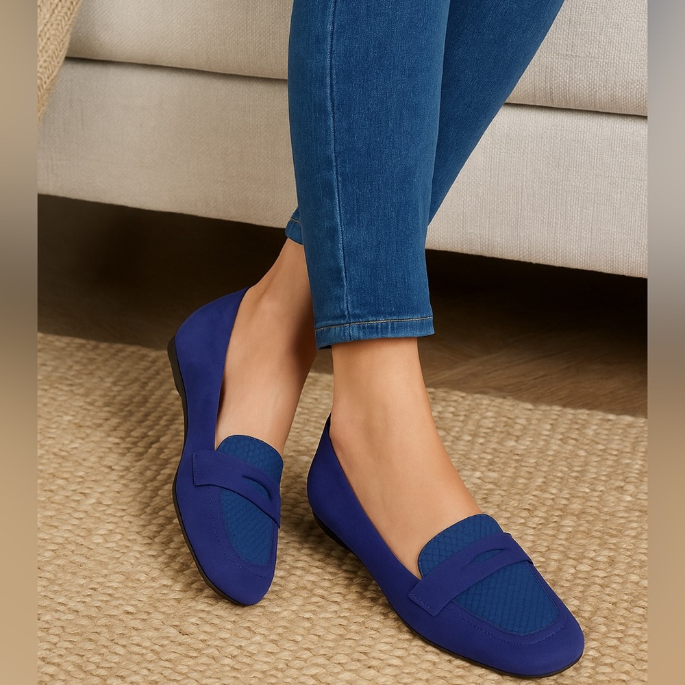 Isaac Mizrahi IM Sara Loafers | Royal Blue Suede | NIB